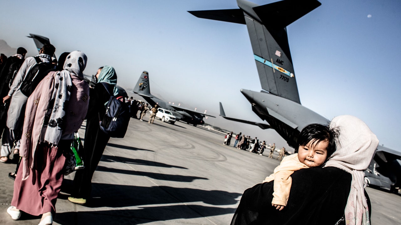 Who Gets to Escape the Taliban | The New Yorker