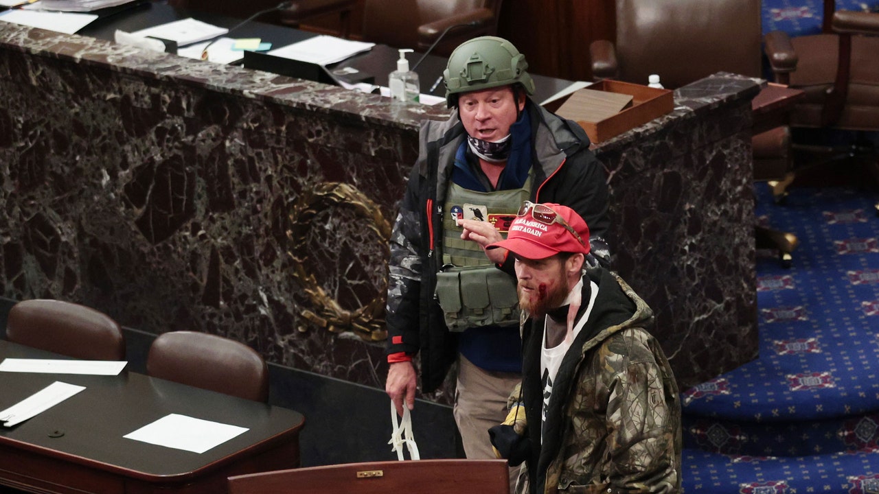 An Air Force Combat Veteran Breached the Senate and Descended on Nancy Pelosi’s Office Suite | The New Yorker